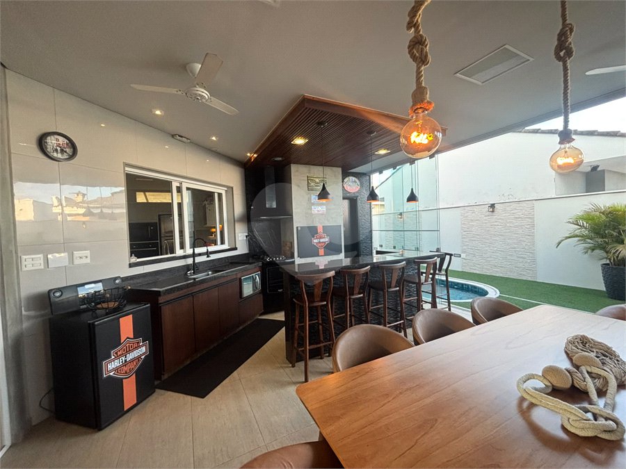 Casa à venda com 3 suítes no condomínio Residencial Chácara Ondina, Sorocaba - SP