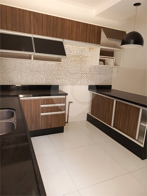 Casa à venda com 4 quartos, sendo 1 suíte, no condomínio Atlantico Sul, Rio de Janeiro - RJ