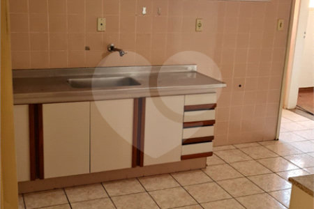 Apartamento à venda com 3 quartos, sendo 1 suíte,  no Centro, Araraquara, SP