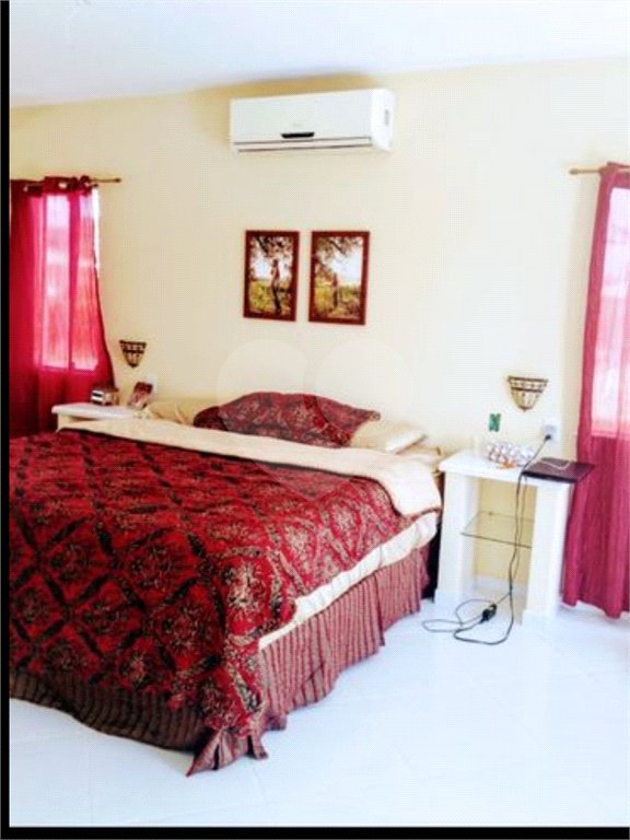 Casa à venda com 3 quartos, sendo 2 suítes, em Rasa, Armação dos Búzios, RJ
