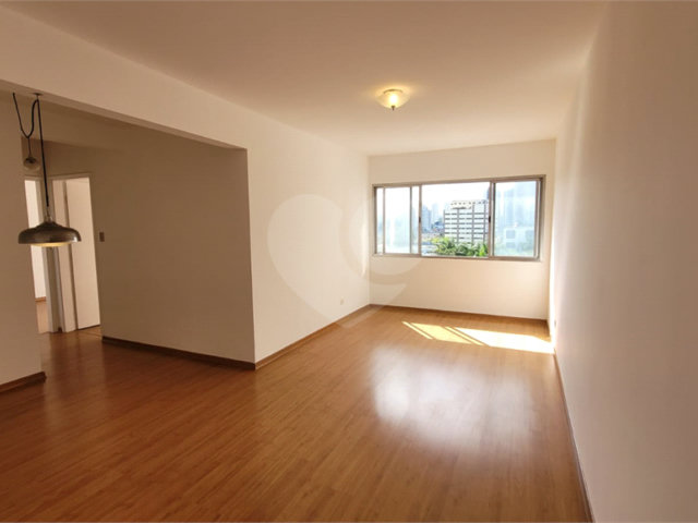 Apartamento à venda com 2 quartos em Santo Amaro, São Paulo, SP