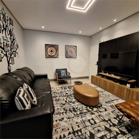 Apartamento à venda com 3 quartos, sendo 1 suíte, em Vila Paulicéia, São Paulo, SP