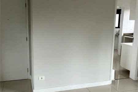 Apartamento à venda com 3 quartos, sendo 1 suíte,  em Vila Andrade, São Paulo, SP