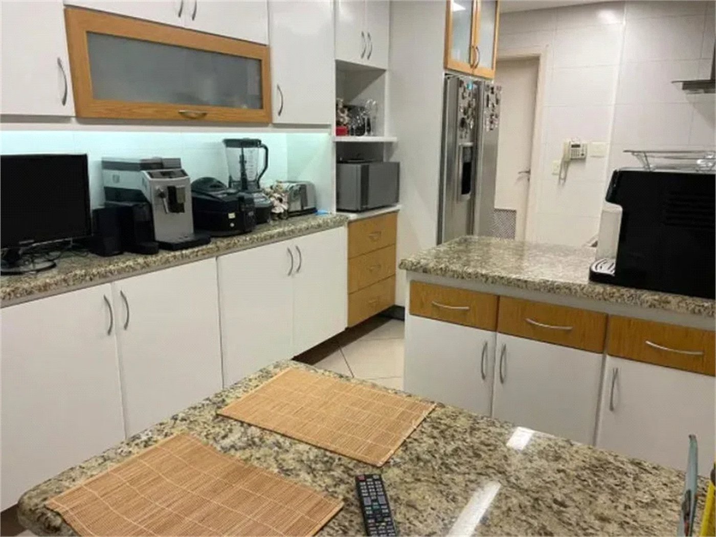 Apartamento para alugar com 4 quartos, sendo 2 suítes,  em Vila Andrade, São Paulo, SP