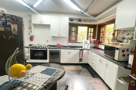 Casa à venda com 4 suítes no condomínio Vivendas do Lago, Sorocaba - SP