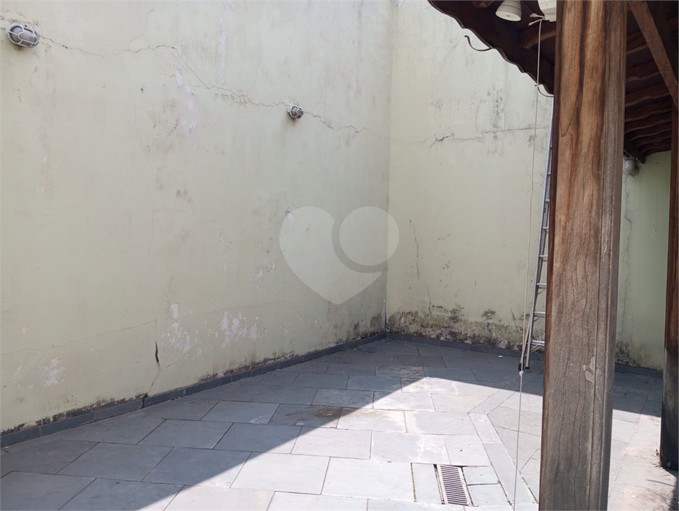 Casa à venda com 3 quartos, sendo 1 suíte, em Vila Nivi, São Paulo, SP