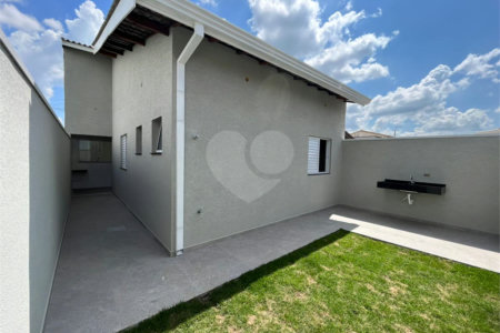 Casa à venda com 3 quartos, sendo 2 suítes, em Nova Cerejeira, Atibaia, SP