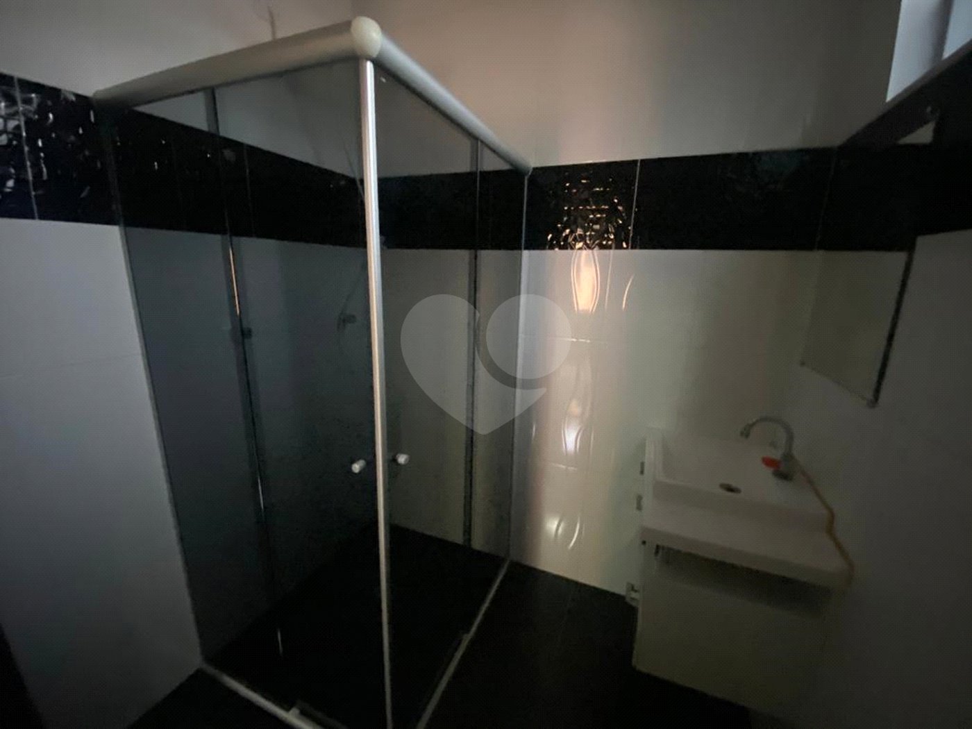 Casa à venda com 5 quartos, sendo 1 suíte,  no condomínio Casa, São Paulo - SP