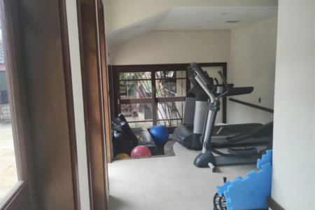 Casa à venda com 5 quartos, sendo 4 suítes, no condomínio Santa Teresa, Jundiaí - SP
