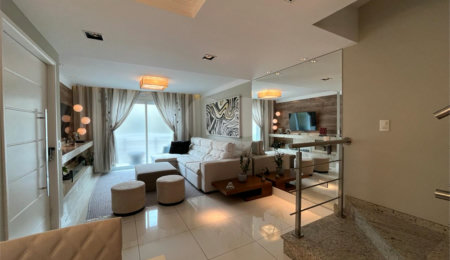 Casa à venda com 4 quartos, sendo 2 suítes,  no condomínio Floradas da Serra, São Paulo - SP