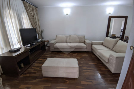 Casa com 3 dormitórios no Jardim Nova Santa Paula