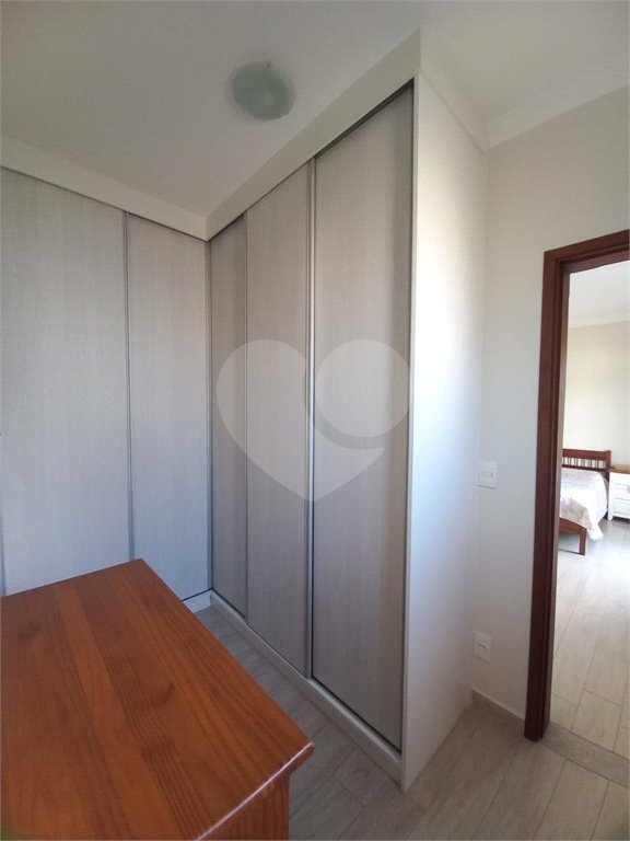 Casa à venda com 3 quartos, sendo 1 suíte, no condomínio São Domingos, Valinhos - SP