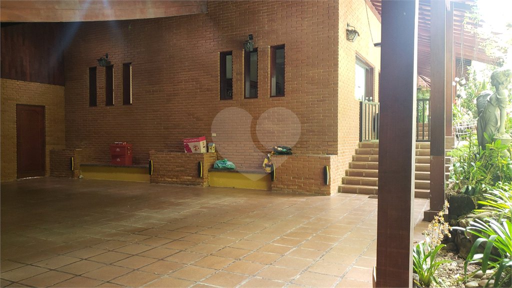 Sobrado à venda com 4 quartos, sendo 2 suítes, em Jardim Marajoara, São Paulo, SP