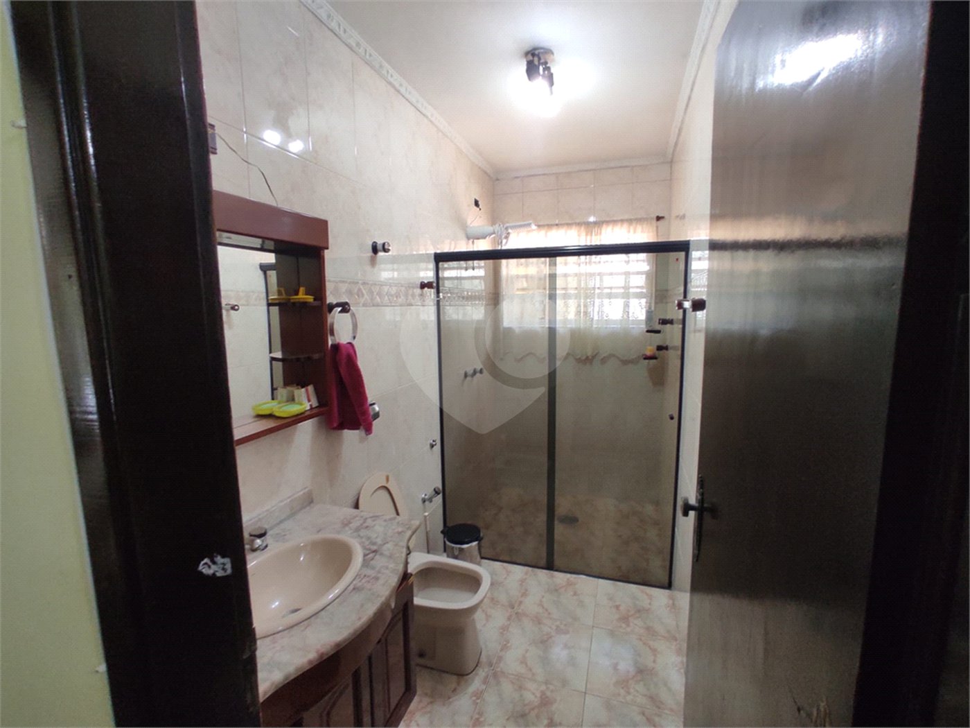 Casa à venda com 4 quartos, sendo 1 suíte, em Vila Galvão, Guarulhos, SP