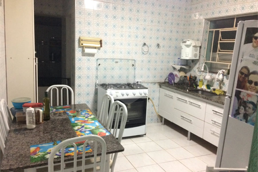 Casa à venda com 4 quartos, sendo 1 suíte,  em Vila Maria, São Paulo, SP