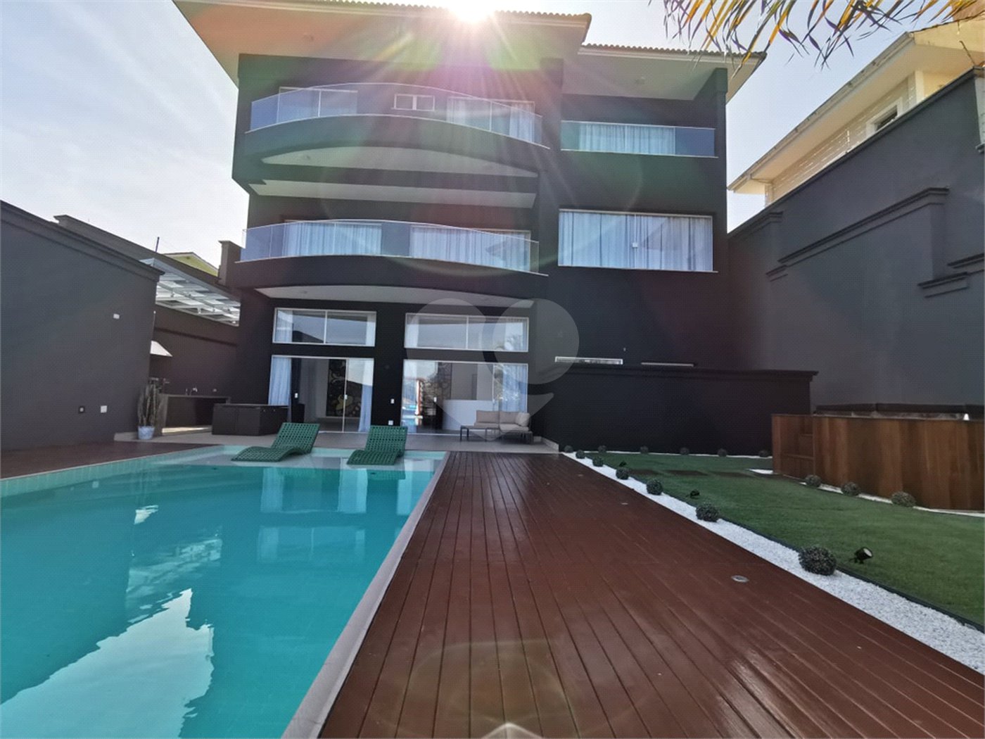 Casa à venda ou para alugar com 4 suítes em Parque dos Príncipes, São Paulo, SP