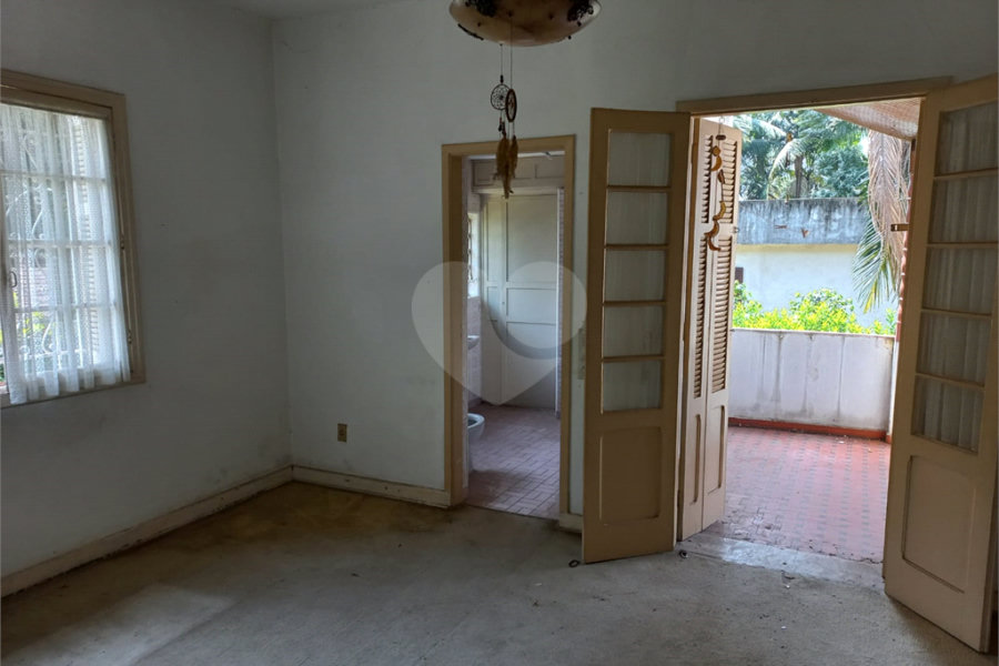 Terreno à venda com 2 quartos, sendo 1 suíte, em Jardim Floresta, São Paulo, SP