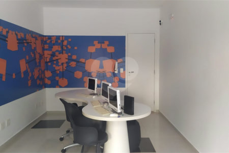 Apartamento à venda com 4 quartos, sendo 2 suítes,  em Vila Suzana, São Paulo, SP