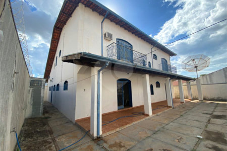 Casa à venda com 4 suítes em Vila Harmonia, Araraquara, SP