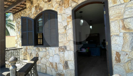 Casa Térrea à venda com 5 quartos, sendo 2 suítes,  em Campo Grande, Rio de Janeiro, RJ