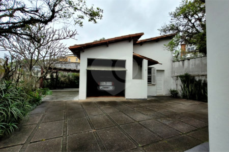 Casa Térrea à venda com 3 quartos, sendo 1 suíte, em Brooklin Velho, São Paulo, SP