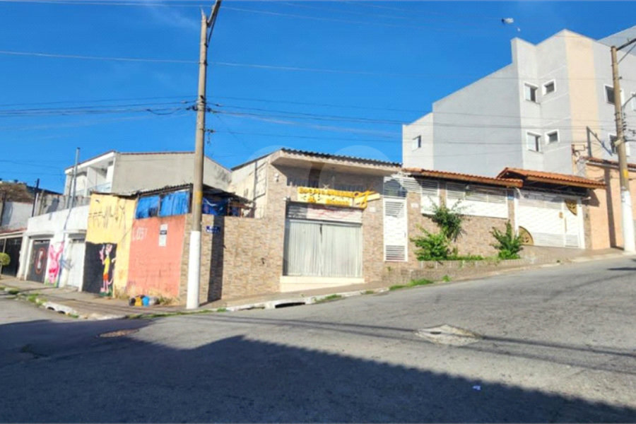 Casa Térrea à venda com 3 quartos, sendo 2 suítes, em Vila Medeiros, São Paulo, SP