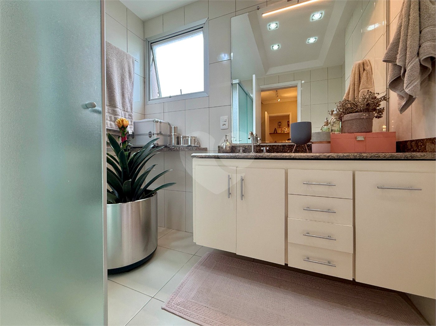 Apartamento à venda com 3 suítes em Campo Belo, São Paulo, SP