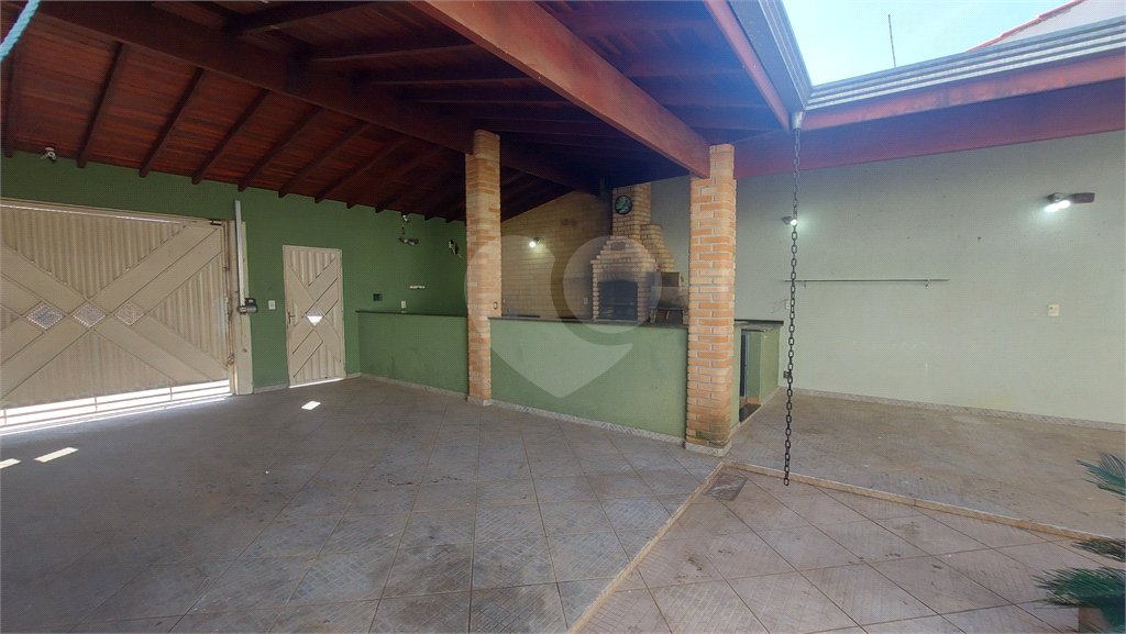 Sobrado à venda com 3 quartos, sendo 1 suíte, em Wanel Ville, Sorocaba, SP