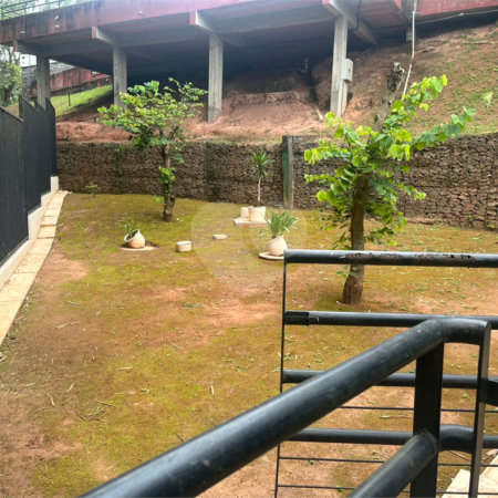 Casa à venda com 3 quartos, sendo 1 suíte, no condomínio New Village, Cotia - SP
