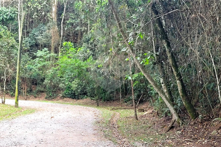 Terreno à venda no condomínio Alpes da Cantareira, Mairiporã - SP