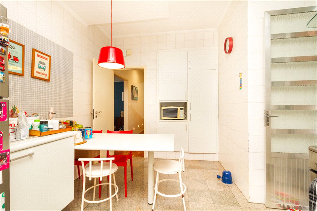 Apartamento à venda com 3 quartos, sendo 1 suíte, em Santa Cecília, São Paulo, SP