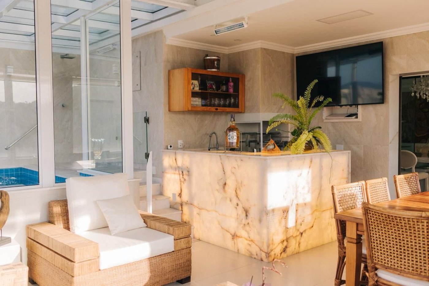 Cobertura Duplex 4 suítes, porteira fechada, piscina privativa e acabamentos exclusivos, em Santos