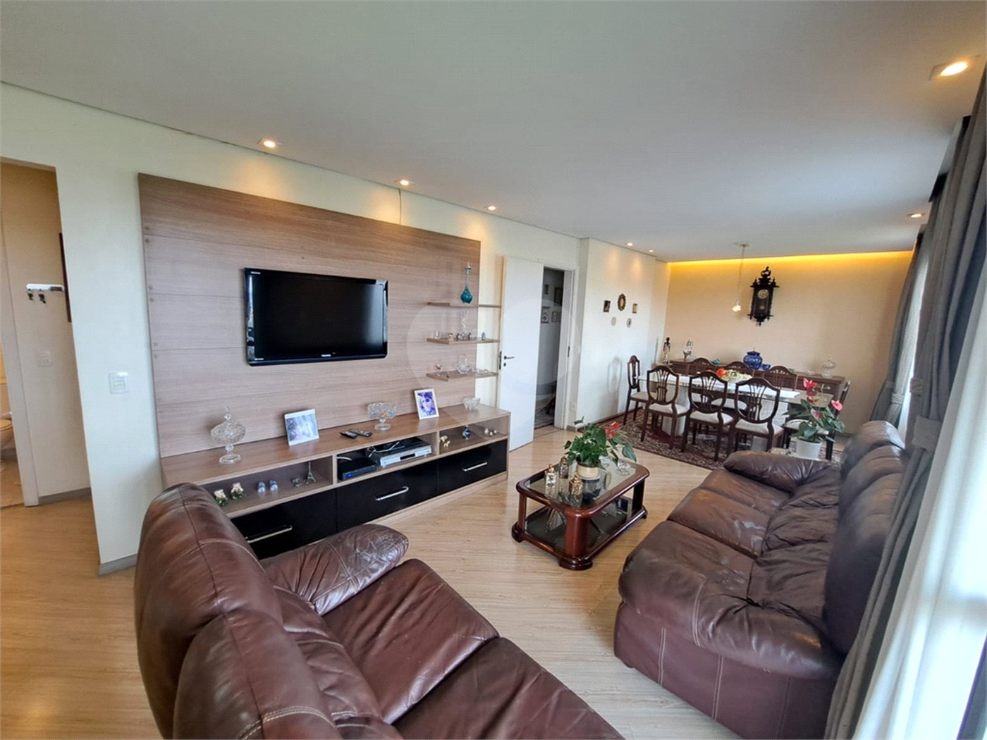 Apartamento à venda com 3 suítes em Vila Suzana, São Paulo, SP
