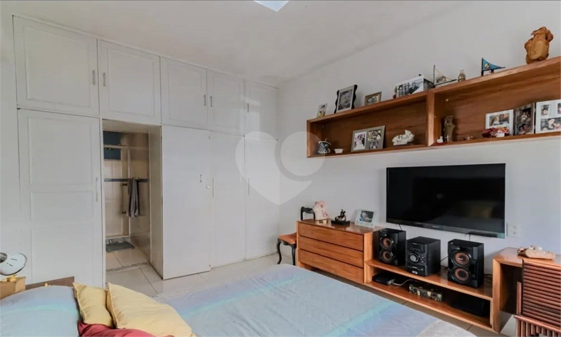 Apartamento à venda com 4 quartos, sendo 1 suíte,  em Copacabana, Rio de Janeiro, RJ