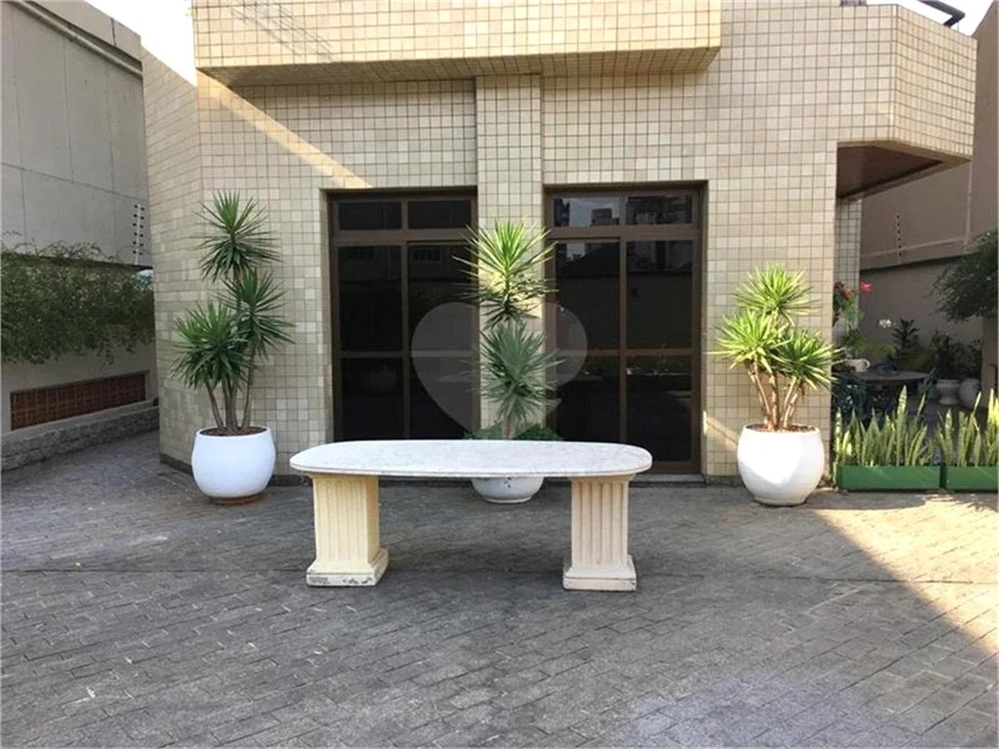 Apartamento à venda ou para alugar com 4 quartos, sendo 1 suíte, em Pinheiros, São Paulo, SP