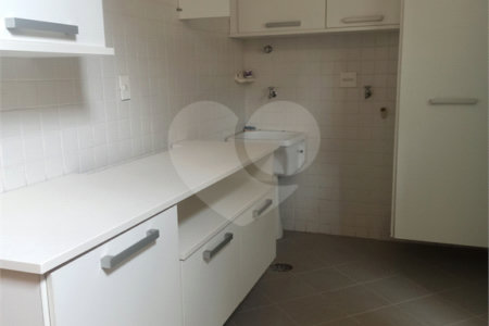 Casa à venda ou para alugar com 6 quartos, sendo 4 suítes, em Jardim Itaperi, Atibaia, SP