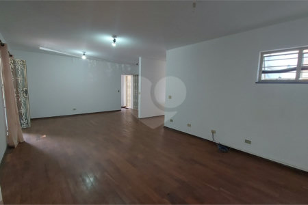 Casa à venda com 3 quartos, sendo 1 suíte, em Jardim Emília, Sorocaba, SP