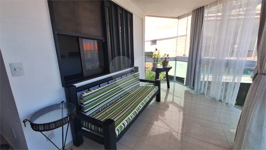 Flat à venda com 2 quartos em Caravelas, Armação dos Búzios, RJ