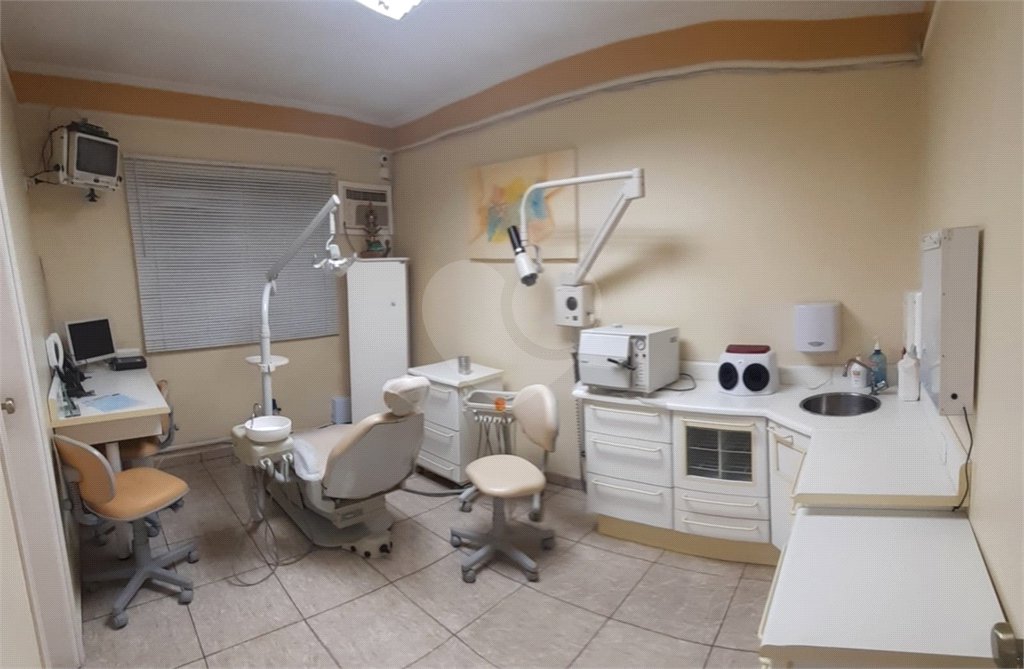 Casa para alugar com 3 quartos no condomínio Diva da Silva, São Paulo - SP