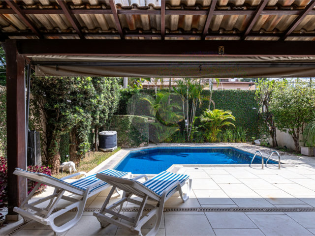 Casa à venda com 4 quartos, sendo 2 suítes,  no condomínio Los Alámos, São Paulo - SP