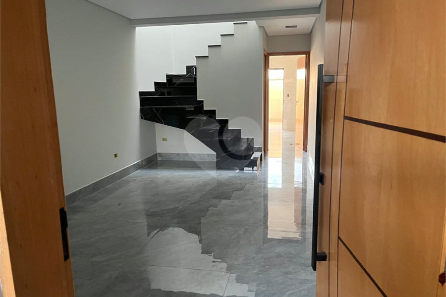 Sobrado à venda com 3 quartos, sendo 1 suíte, em Jardim Maristela, São Paulo, SP
