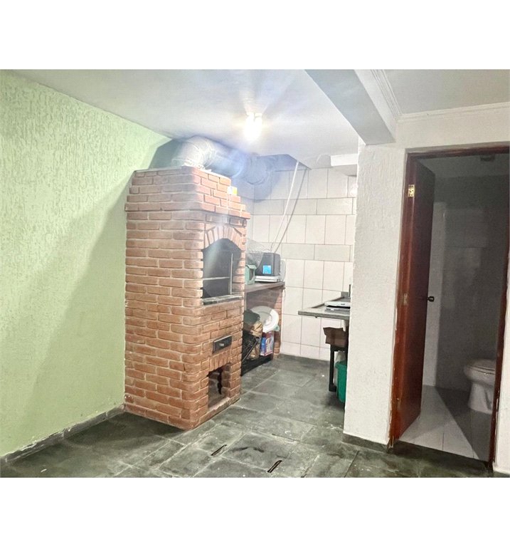 Casa à venda com 3 quartos, sendo 1 suíte, no condomínio Heráclito Graça, São Paulo - SP