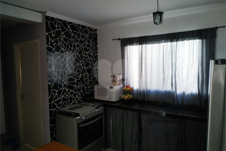 Sobrado à venda com 2 quartos em Vila Colorado, Suzano, SP