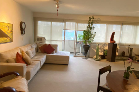 Apartamento à venda com 3 quartos, sendo 1 suíte, em Morumbi, São Paulo, SP