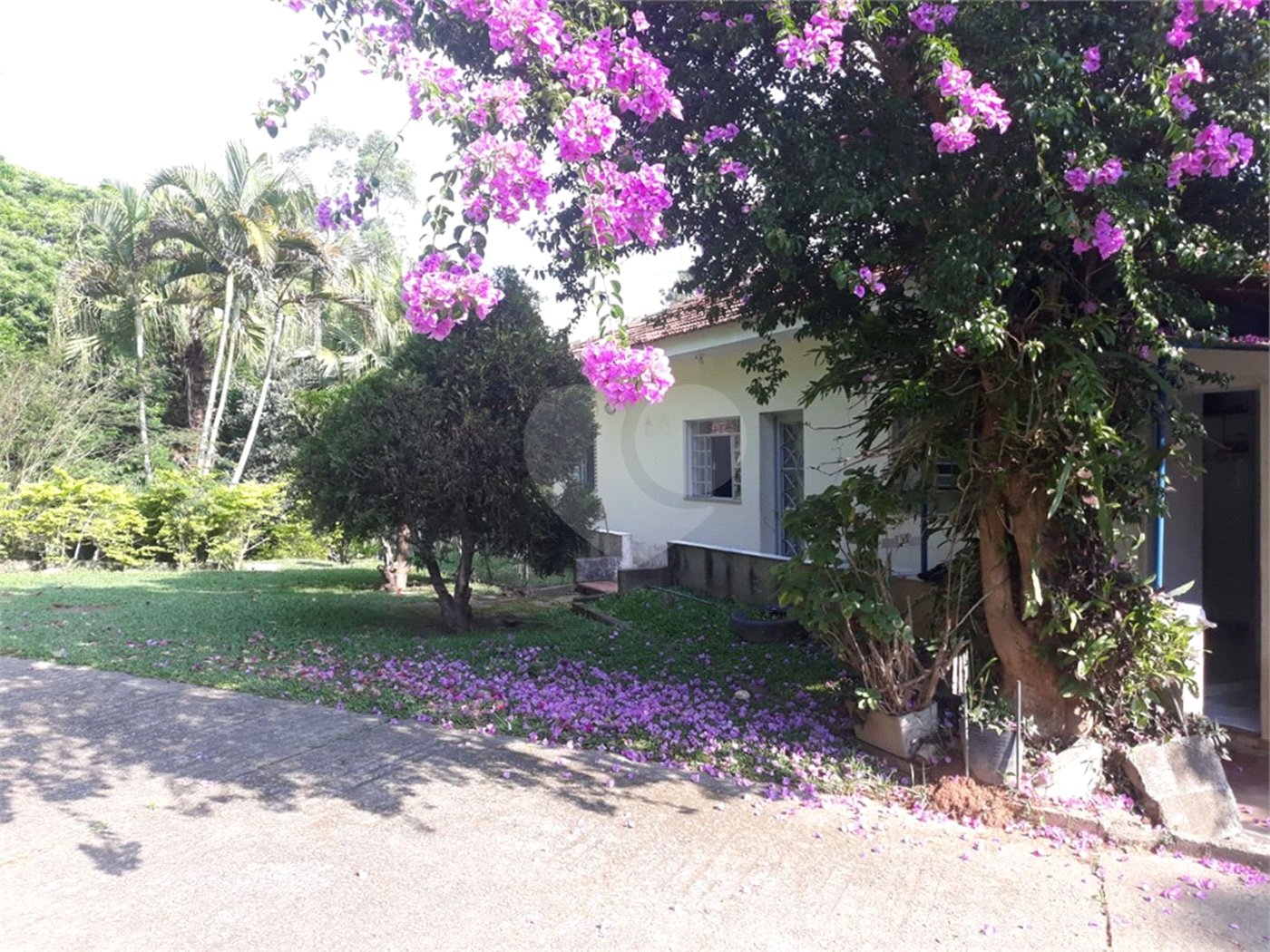 Chácara à venda com 3 quartos, sendo 2 suítes,  no Centro (canguera), São Roque, SP