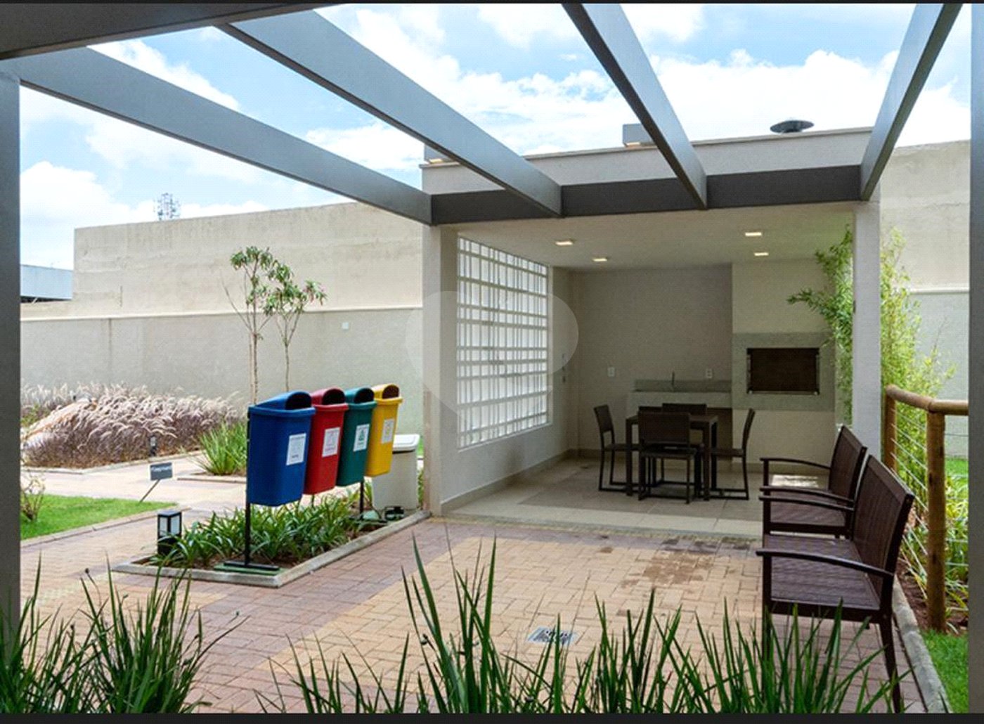 Apartamento à venda ou para alugar com 1 suíte em Barra Funda, São Paulo, SP