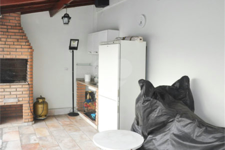Sobrado à venda com 4 quartos, sendo 2 suítes,  em Alto da Boa Vista, São Paulo, SP