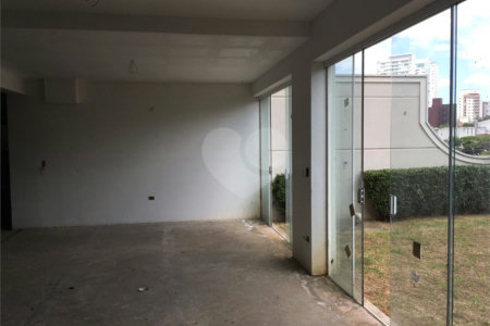 Casa à venda com 4 quartos, sendo 3 suítes,  em Vila Monumento, São Paulo, SP