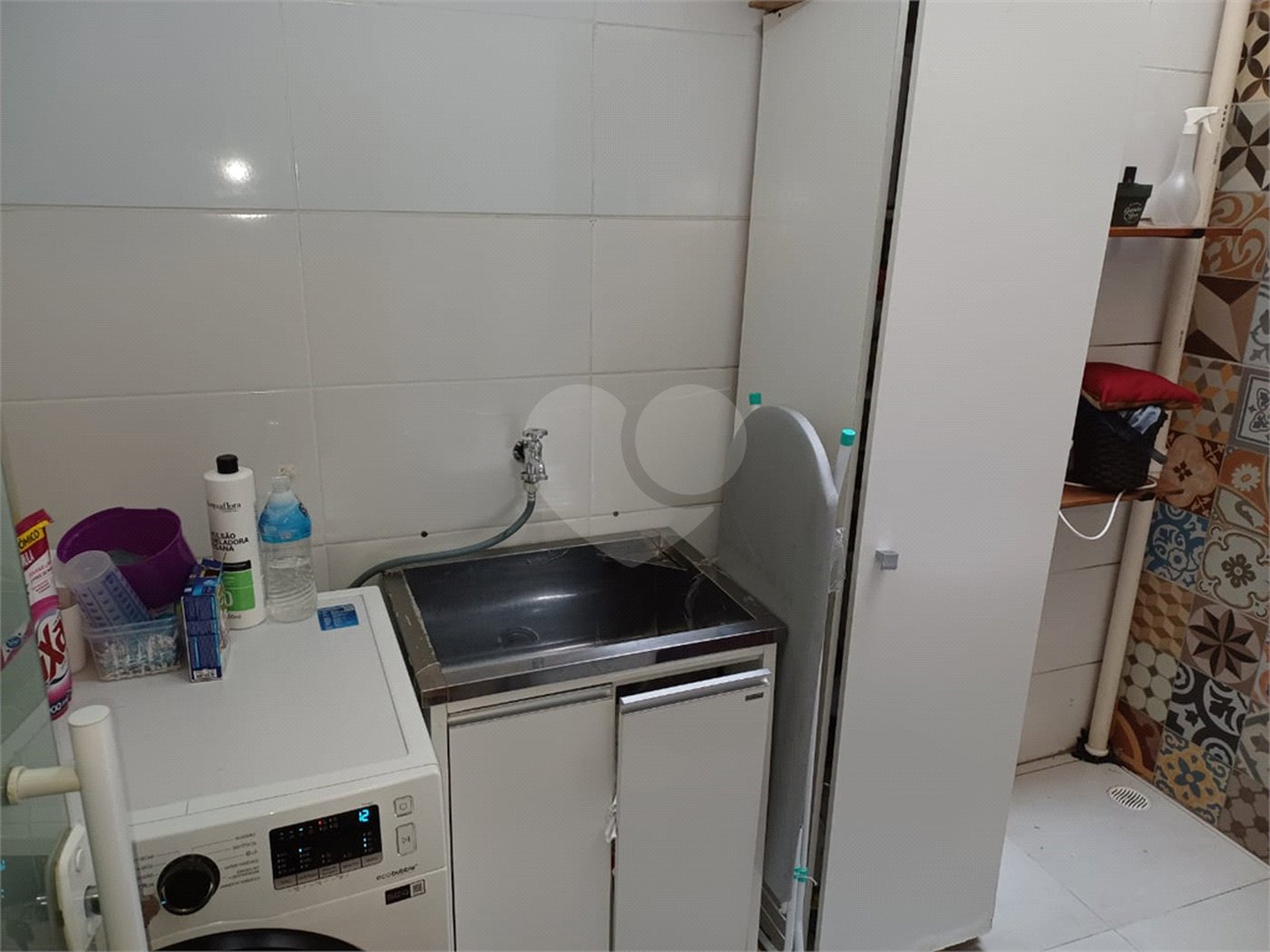 Casa à venda com 3 quartos, sendo 1 suíte,  no condomínio Residencial Shekinah, São Paulo - SP