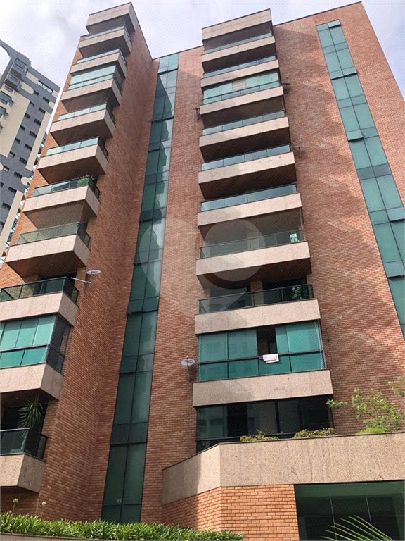 Apartamento à venda com 4 suítes em Vila Oliveira, Mogi das Cruzes, SP